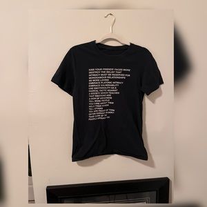 Lora Mathis Kiss Your Friends Faces More Tshirt 2017 men’s unisex Size S